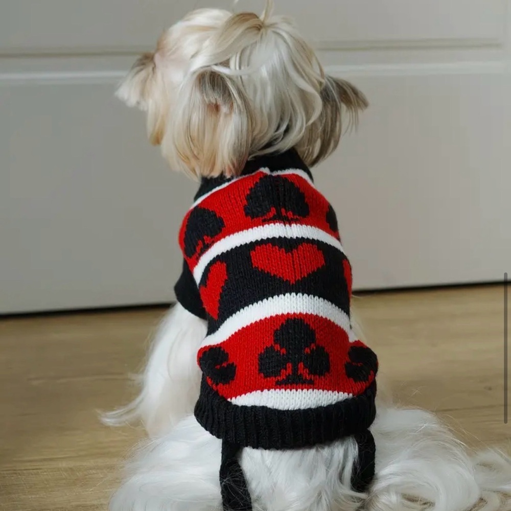 🥳 2 for $15 🥳 Red and Black Cable-Knitted Heart Club Spade Dog or Cat Sweater - Picture 4 of 11